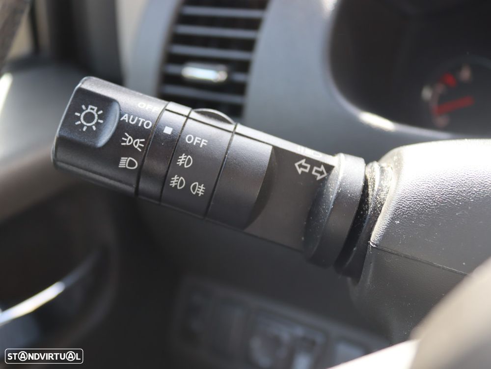 Nissan Navara 3.0 dCi V6 CD LE AT 4WD - 25