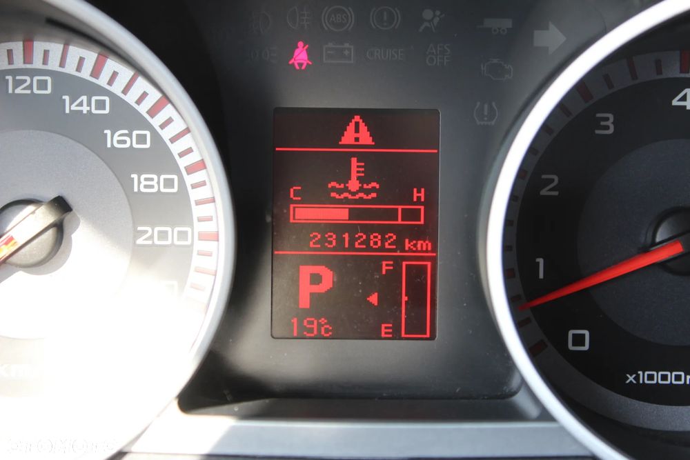Peugeot 4007 - 26