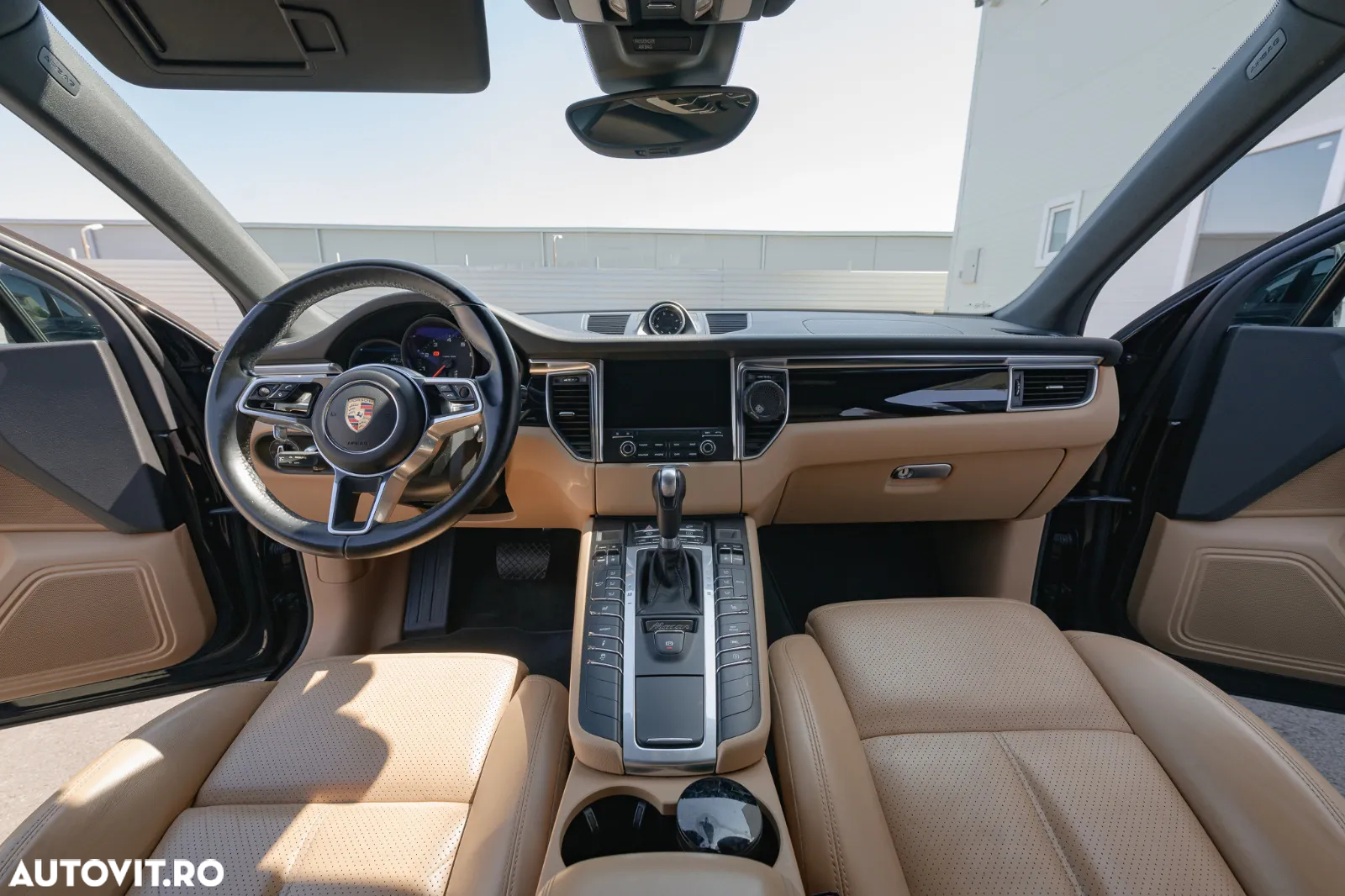 Porsche Macan Standard - 18