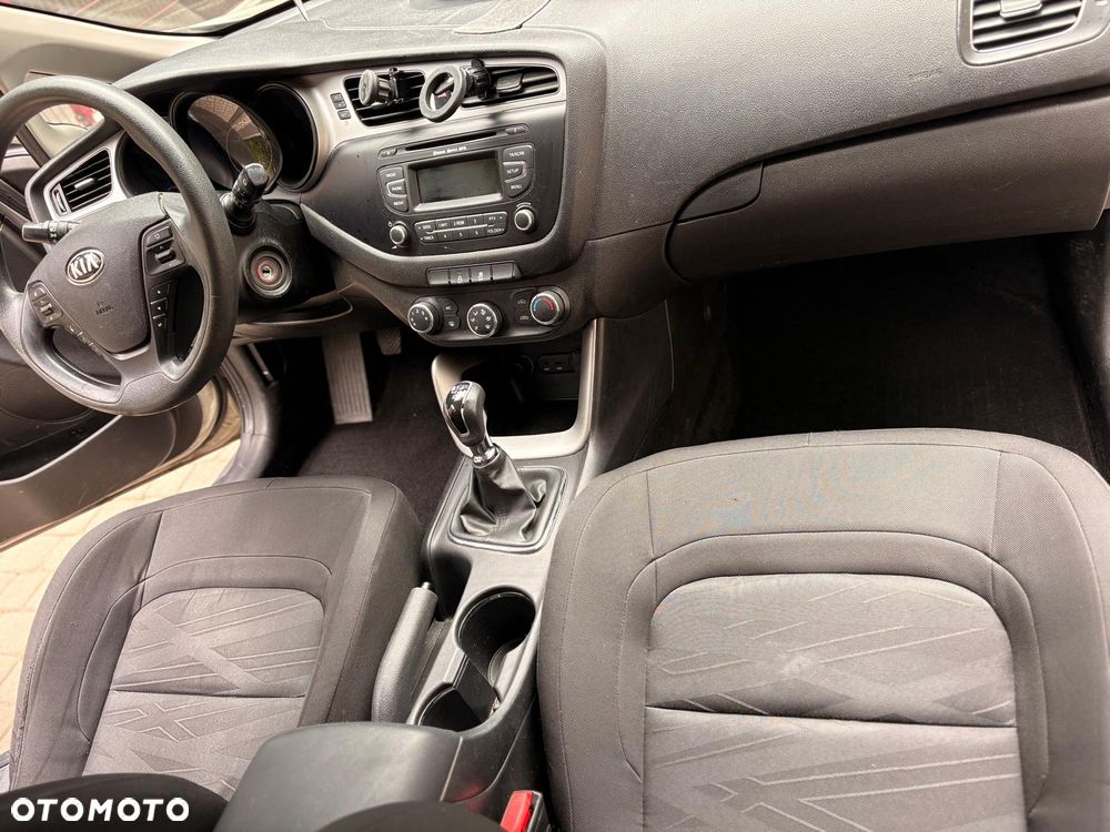 Kia Ceed 1.6 CRDi M - 14