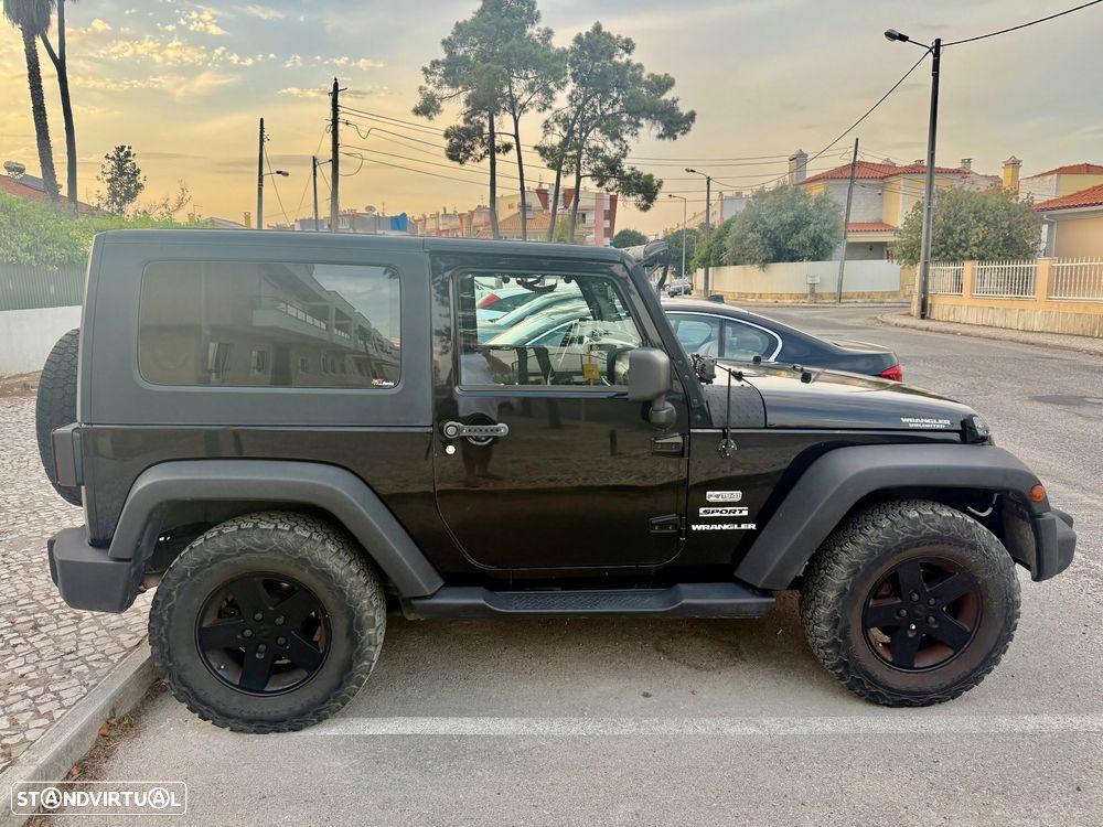 Jeep Wrangler 2.8 CRD ATX Sport - 27