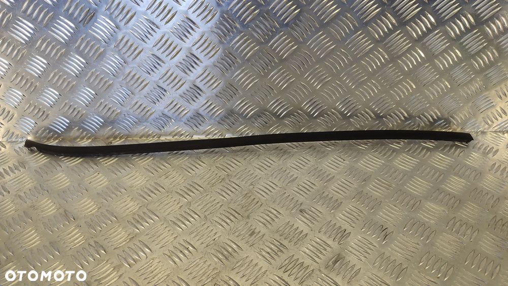 VW TOUAREG 7L 06-09R LISTWA LISTWY USZCZELKI SZYBY CZOLOWEJ LISTWA SZYBY CZOŁOWEJ PRZÓD PRAWA 7L6854328 LEWA 7L6854327 - 6