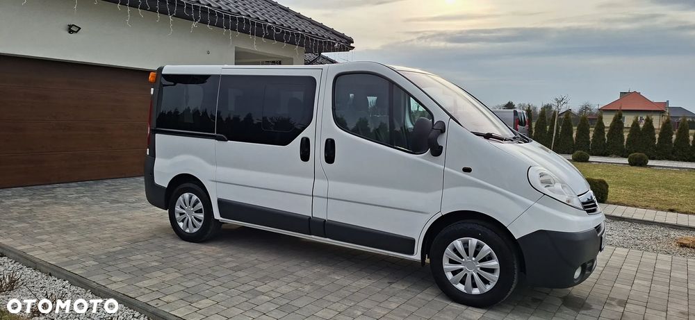 Opel Vivaro - 2
