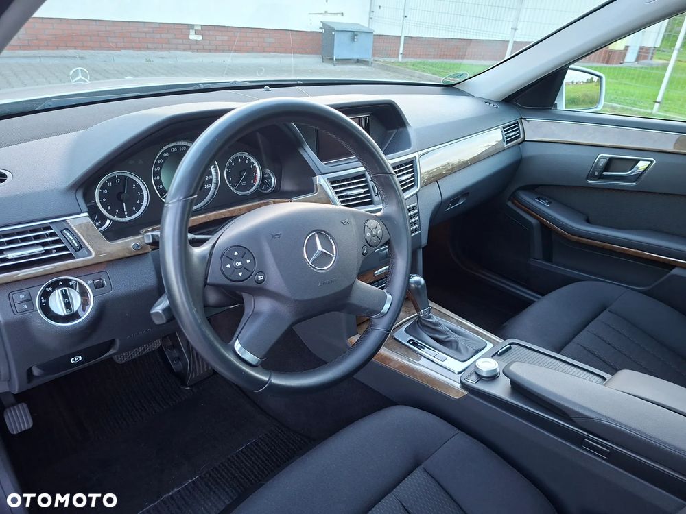 Mercedes-Benz Klasa E - 16