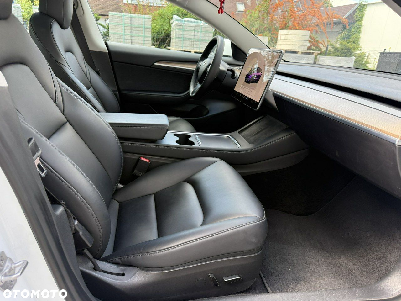 Tesla Model 3 - 13