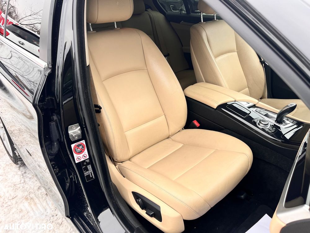 BMW Seria 5 525d Aut. Luxury Line - 16