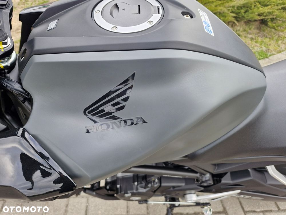 Honda CB - 2