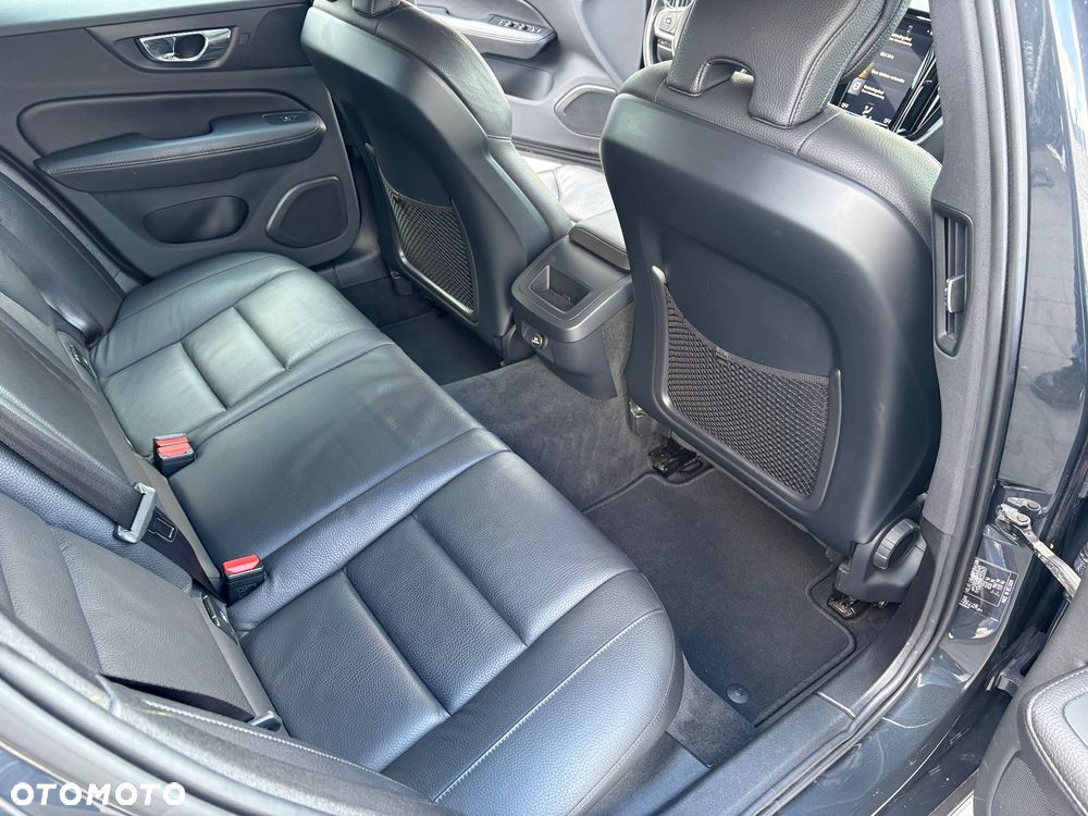 Volvo V60 D3 Momentum Pro - 14