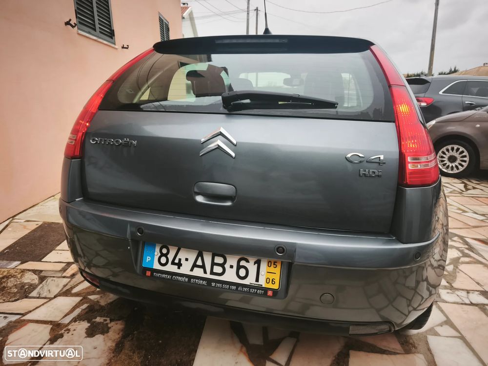Citroën C4 1.6 HDi 110 VTR Pack - 2