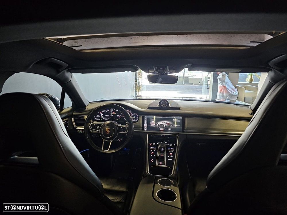 Porsche Panamera 4 E-Hybrid - 17