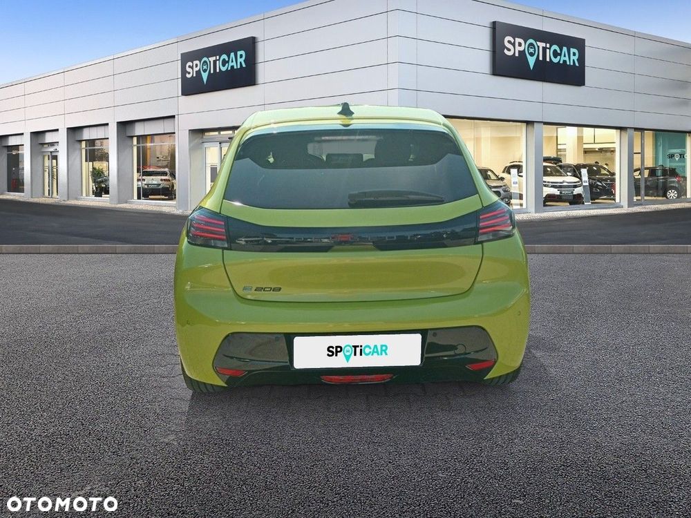 Peugeot 208 - 5