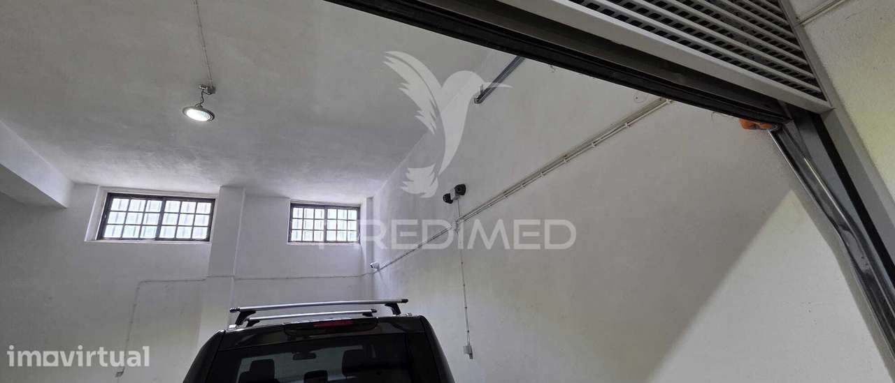 Lugar de Garagem para Mota | Massamá - Grande imagem: 3/4