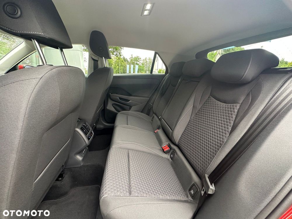 Volkswagen T-Roc 1.5 eTSI Life DSG - 26