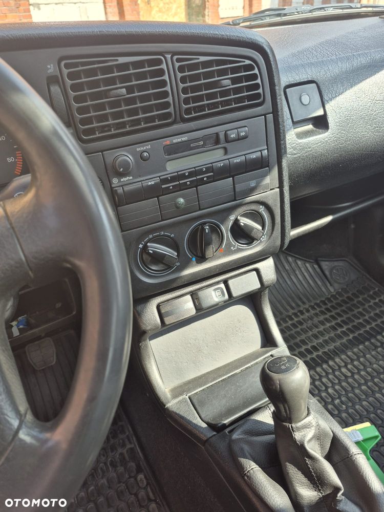 Volkswagen Passat 1.9 TDI CL - 11