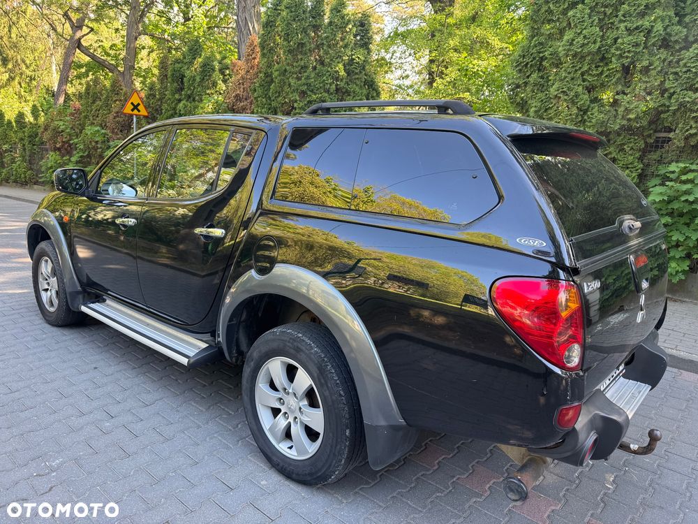 Mitsubishi L200 2.5 DID Intense + - 12