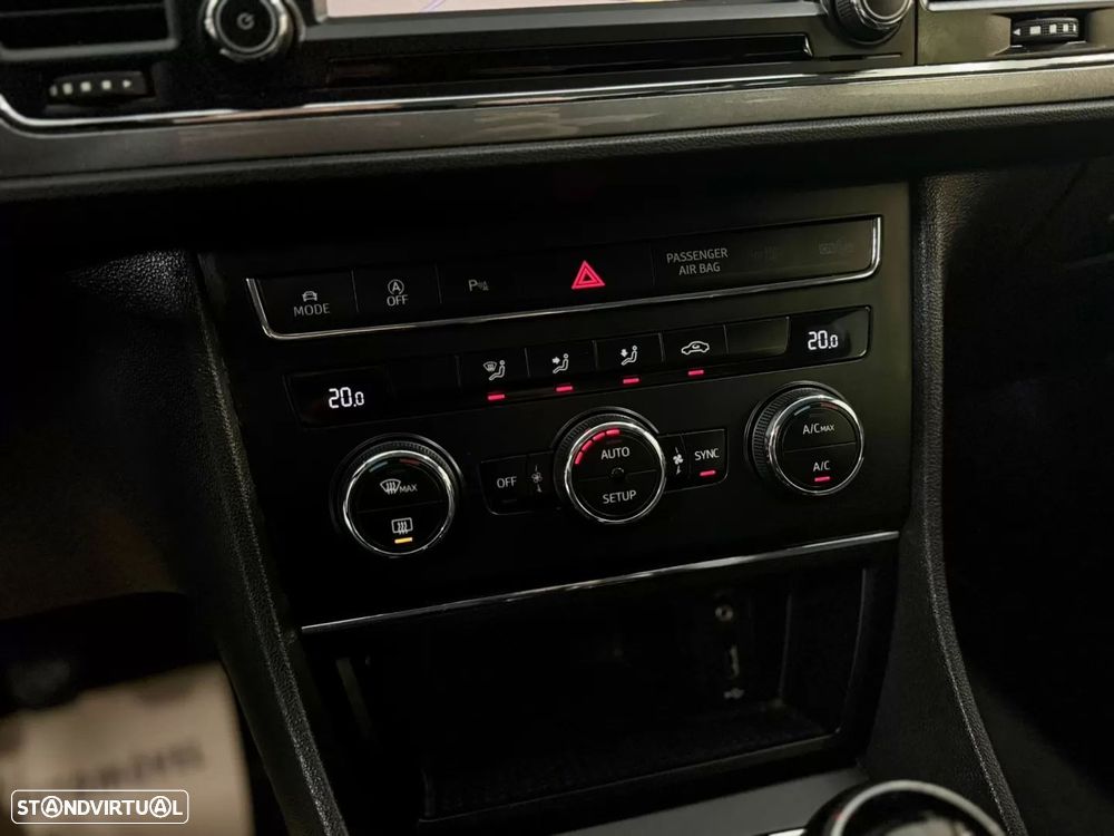 SEAT Leon ST 2.0 TDI FR Plus - 33