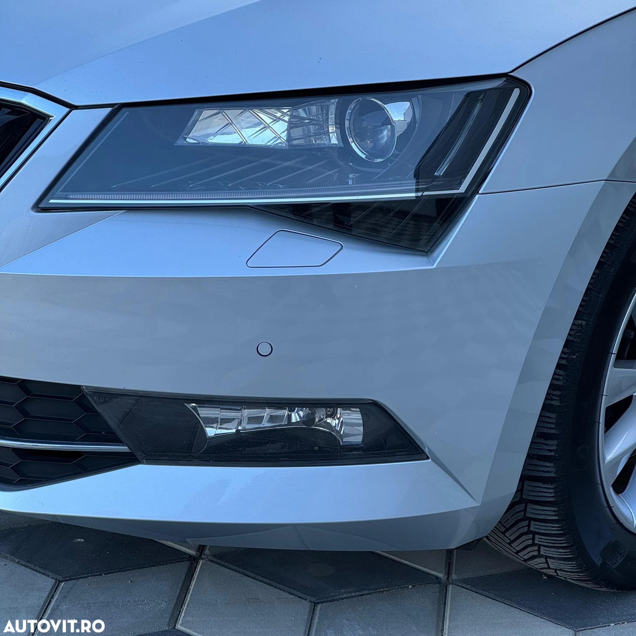 Skoda Superb 2.0 TDI DSG L&K - 9
