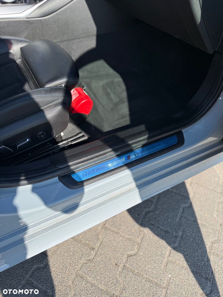 BMW Seria 3 330i M Sport - 21
