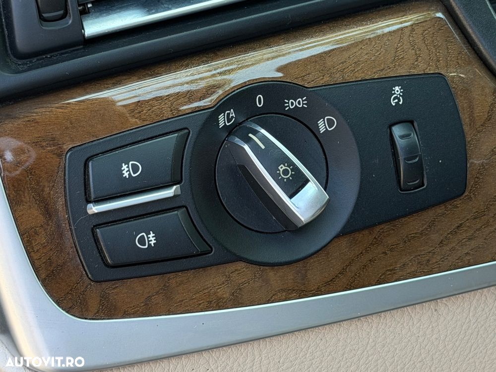 BMW Seria 5 520d Aut. - 25
