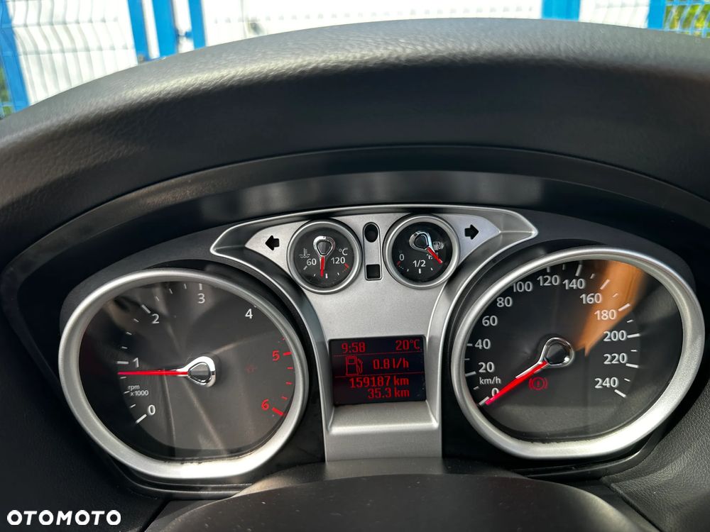 Ford Focus 2.0 TDCi DPF Titanium - 23