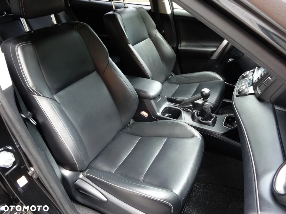 Toyota RAV4 2.0 D-4D 4x2 Start-Stop Executive - 23