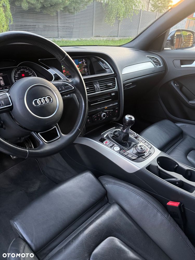 Audi A4 Avant 2.0 TDI DPF clean diesel S line Sportpaket - 10