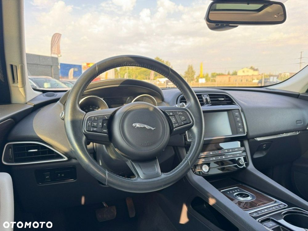 Jaguar F-Pace 35t AWD Prestige - 14