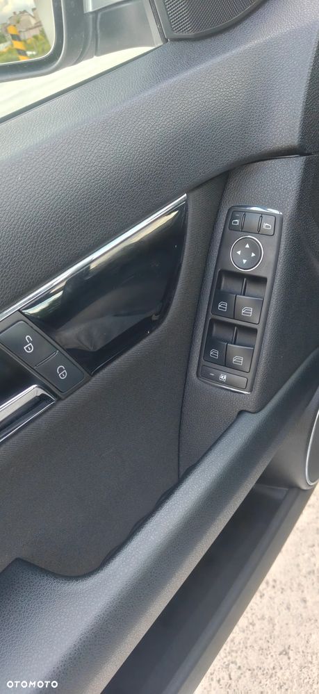 Mercedes-Benz Klasa C 200 CDI DPF Automatik - 22