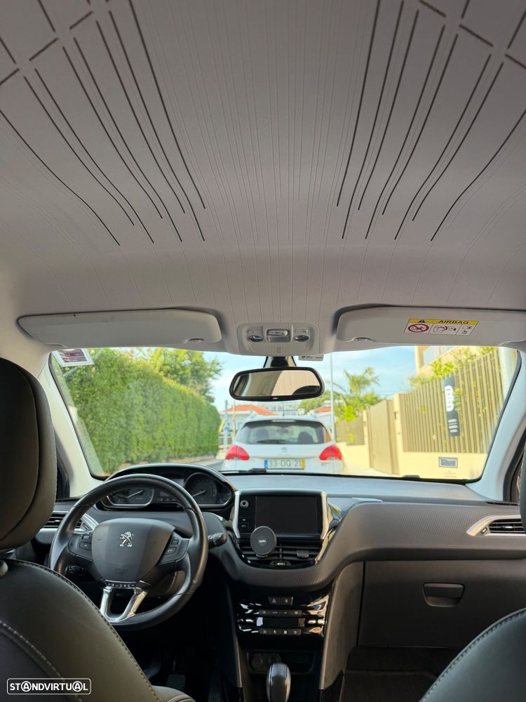 Peugeot 2008 1.2 PureTech Style - 5