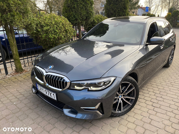 BMW Seria 3 320d Sport Line