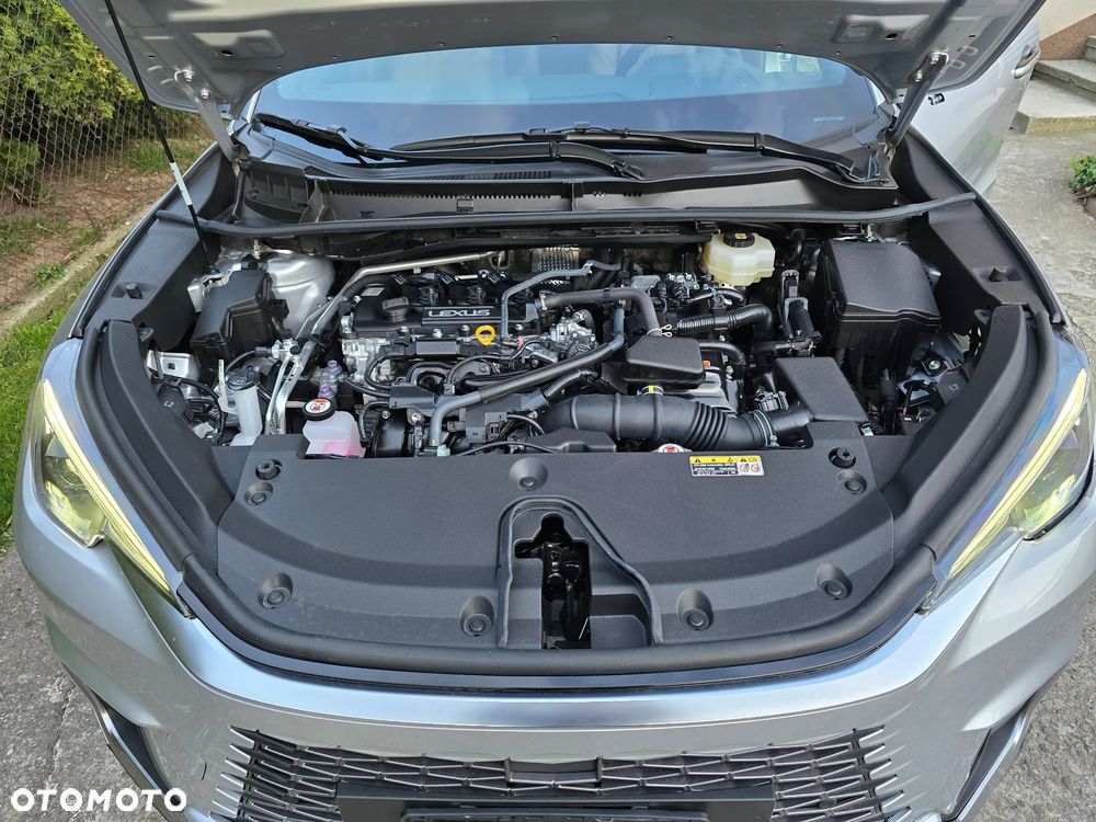 Lexus LBX FWD Original Edition - 29