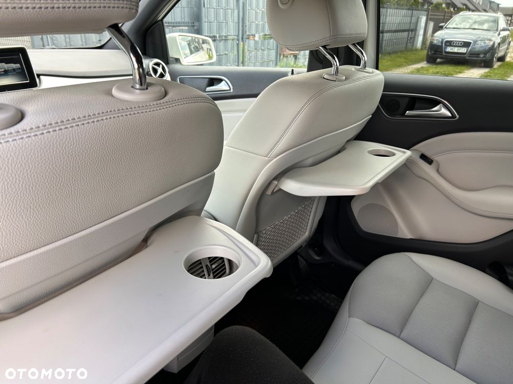 Mercedes-Benz Klasa B 250 UrbanStyle Edition - 17
