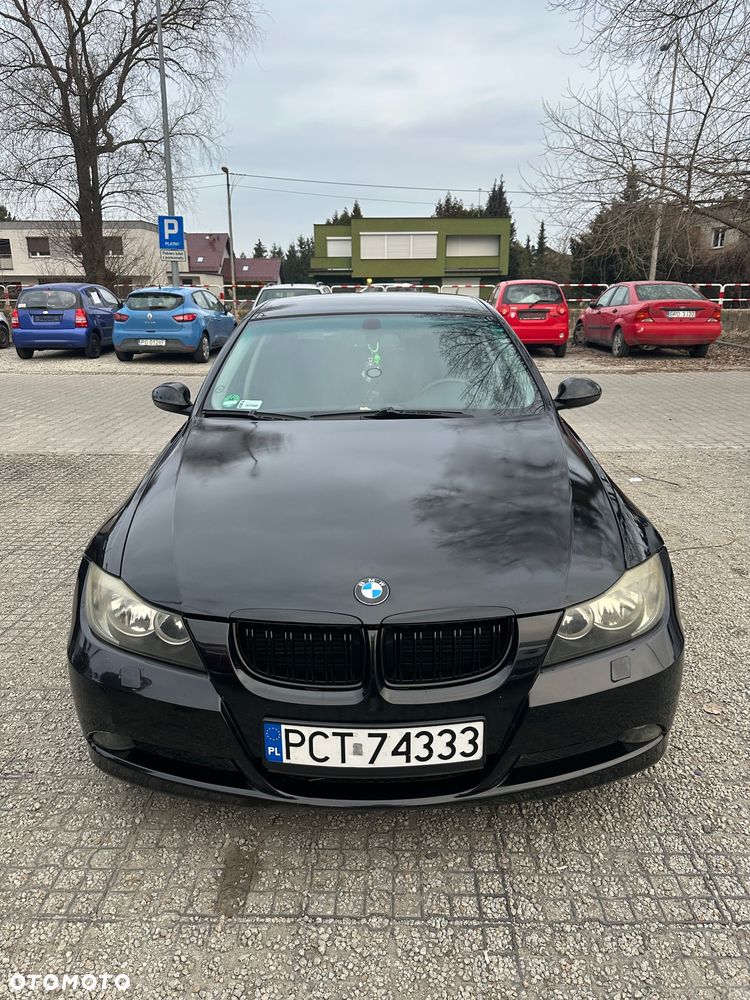 BMW Seria 3 318i - 4