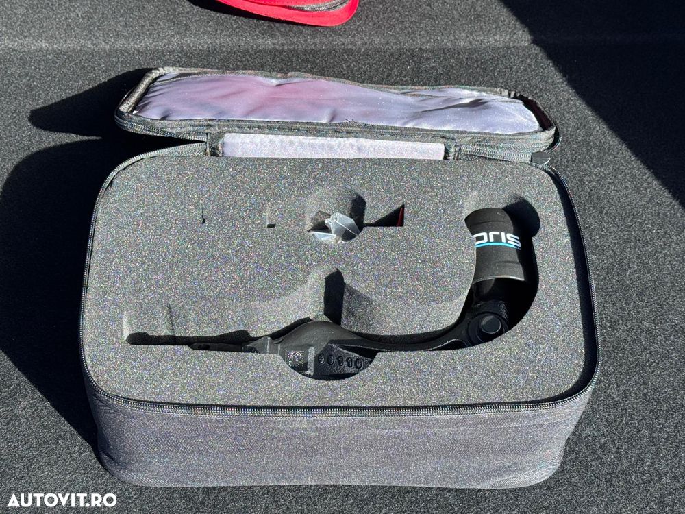 Tesla Model Y AWD Performance - 36