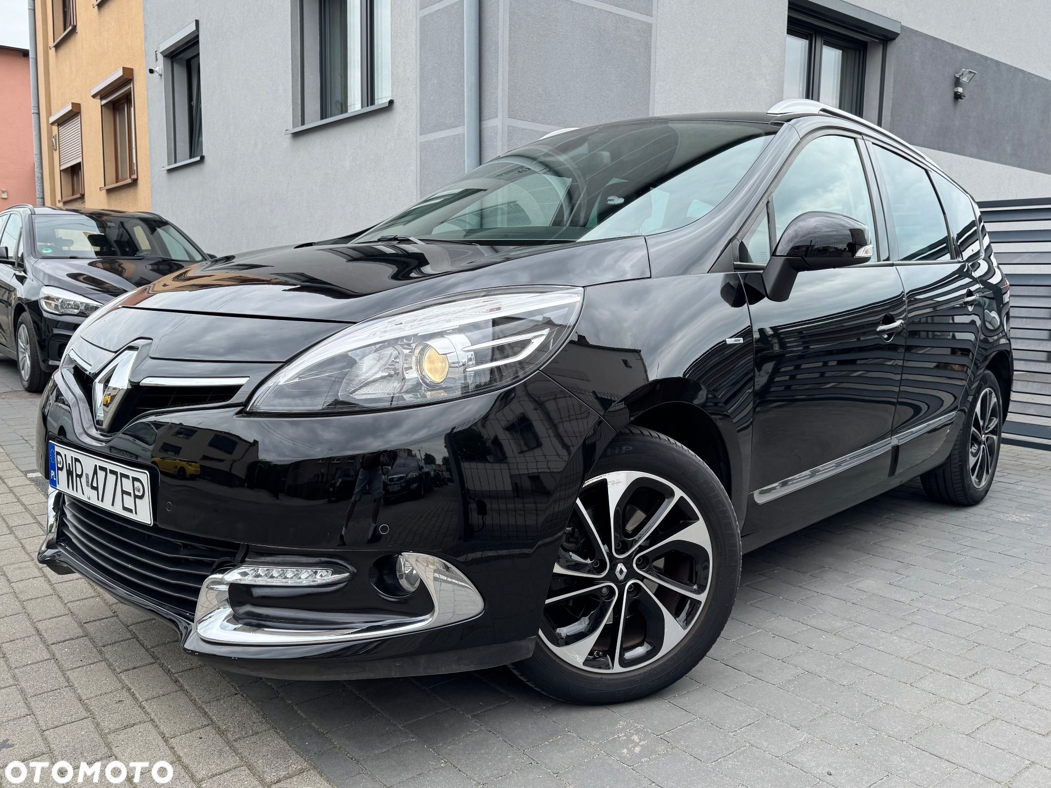 Renault Grand Scenic - 1