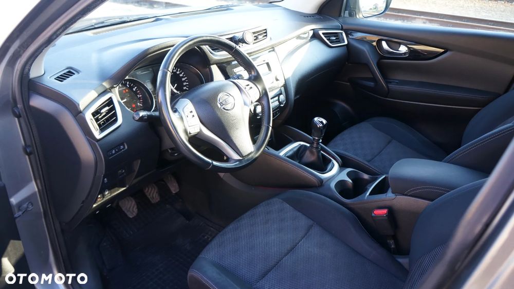 Nissan Qashqai 1.2 DIG-T N-Vision - 10
