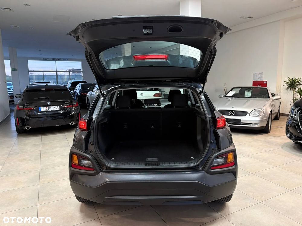Hyundai Kona - 32