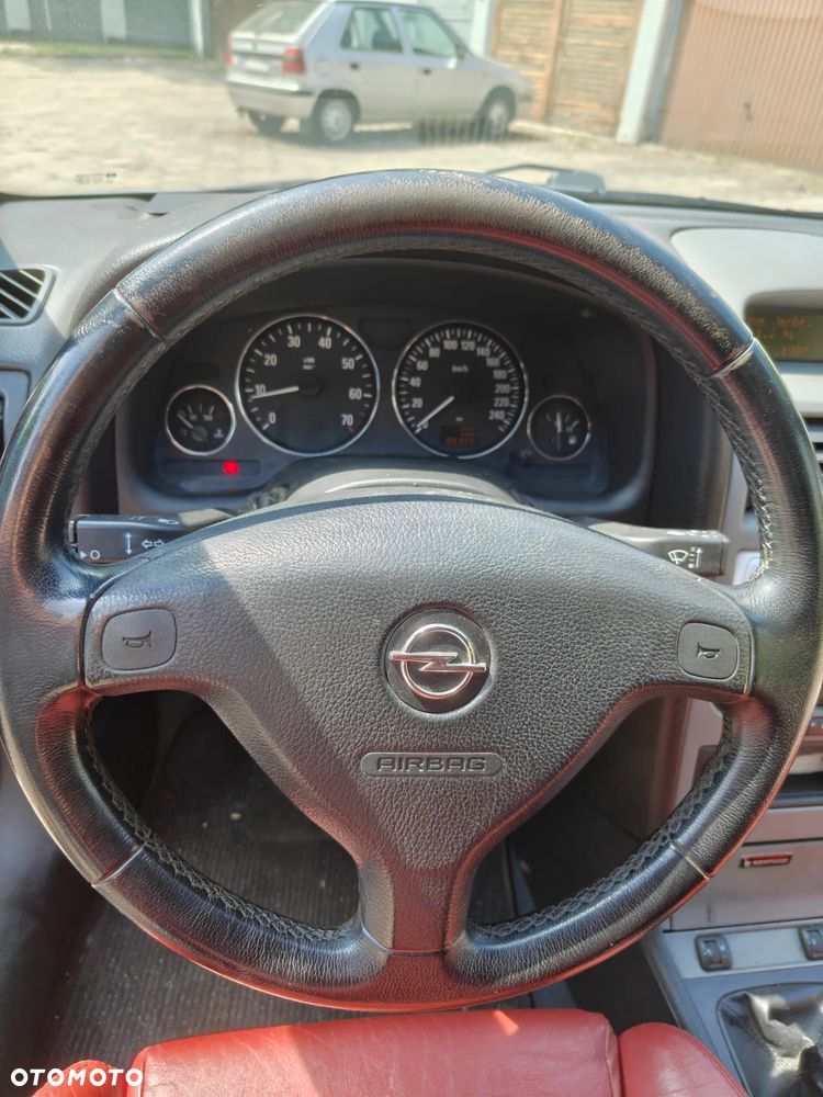 Opel Astra 2.2 Bertone - 8