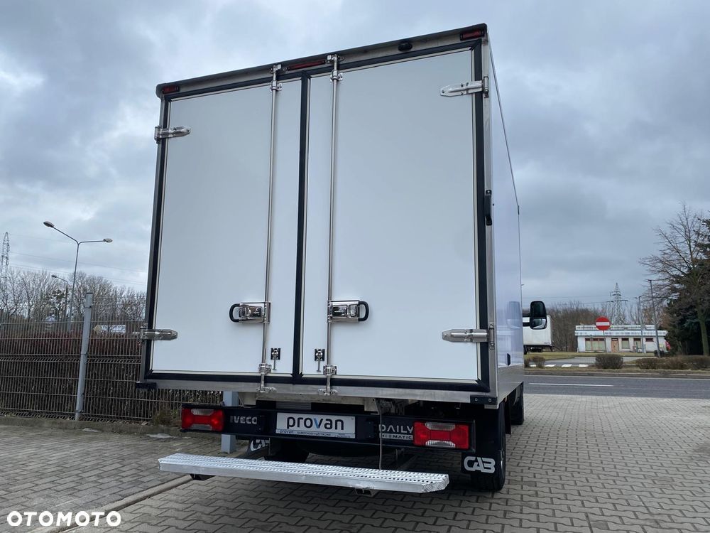 Iveco DAILY 35-140 HI-MATIC KONTENER CHŁODNIA MROŹNIA NISKI PRZEBIEG - 17