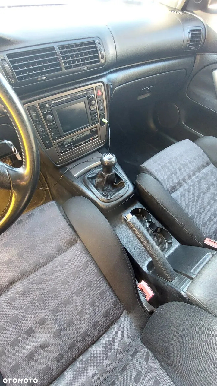 Volkswagen Passat 1.9 TDI Trendline - 12