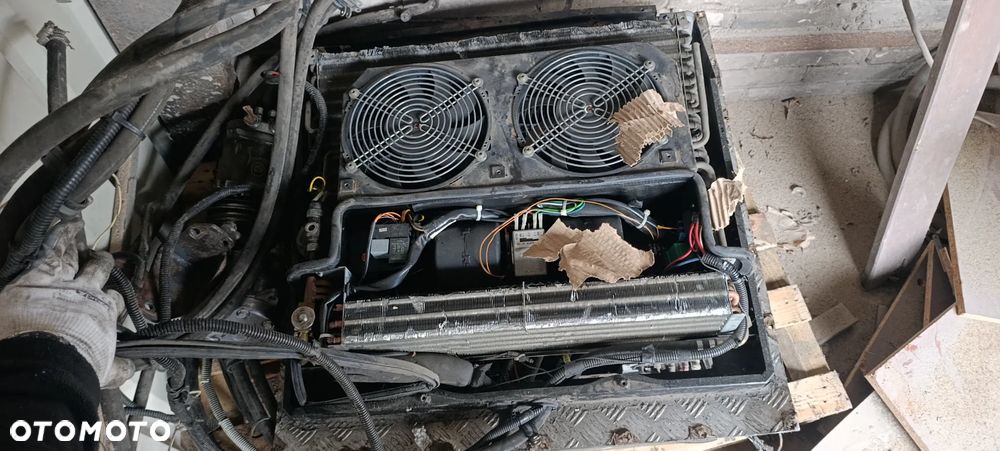 Klimatyzacja samochodowa dachowa Webasto sprężarka klimatyzacji - 2