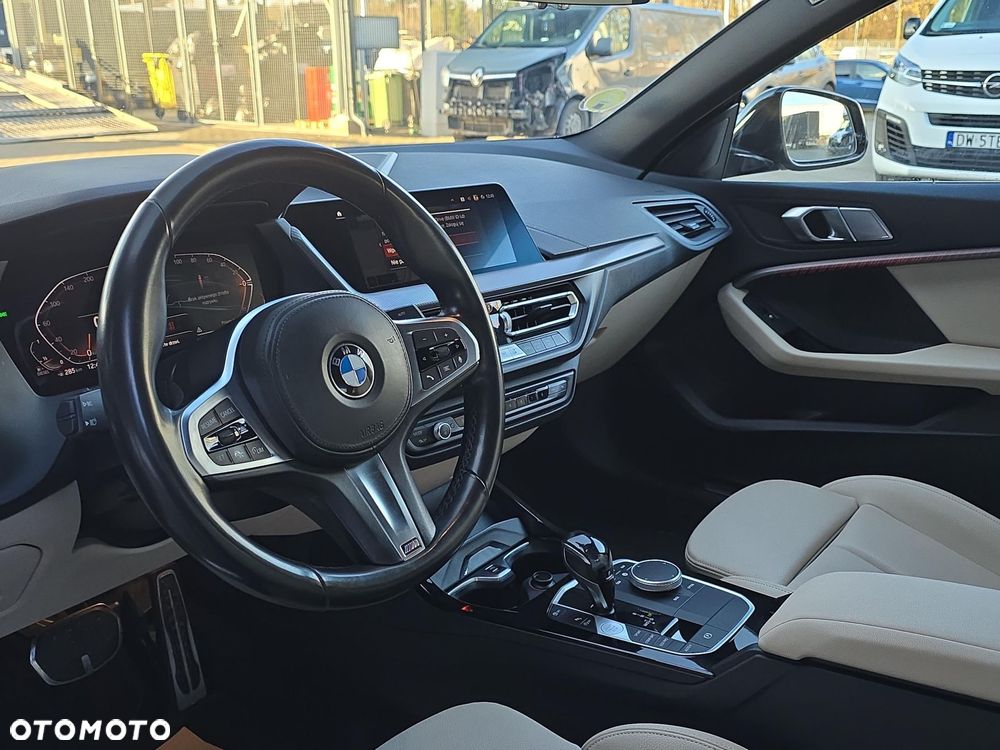 BMW Seria 2 216d - 16