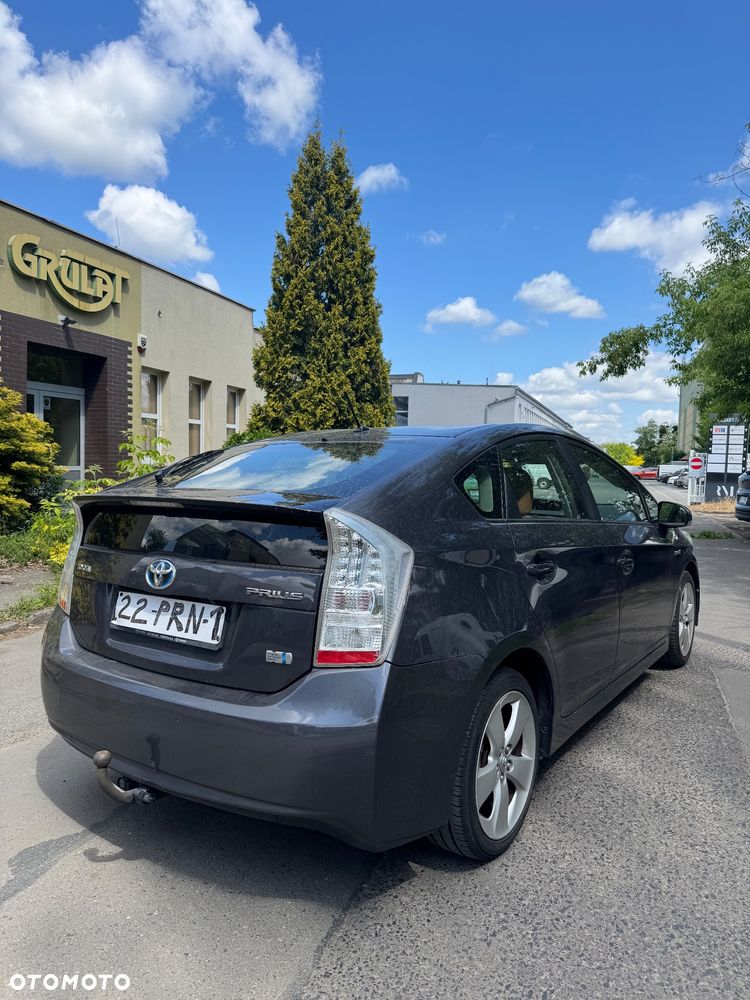 Toyota Prius - 8