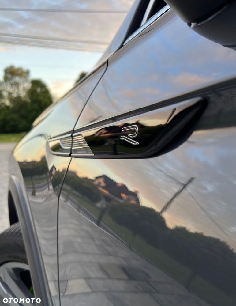 Volkswagen Tiguan 2.0 TDI SCR 4MotION DSG R-Line - 21