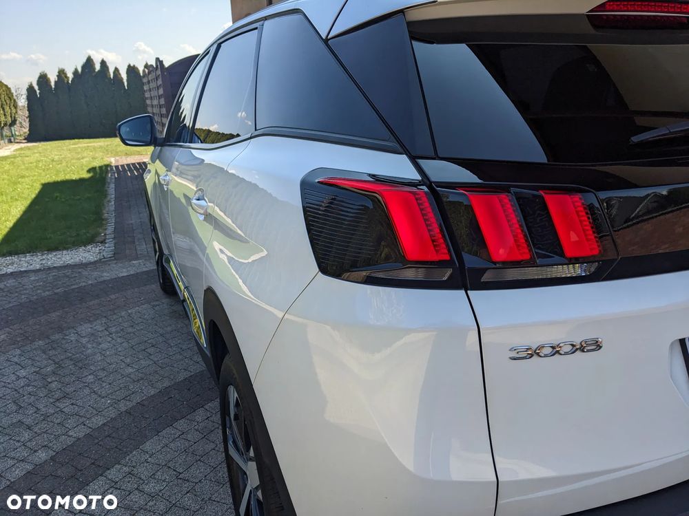 Peugeot 3008 1.2 PureTech Allure Pack S&S EAT8 - 11