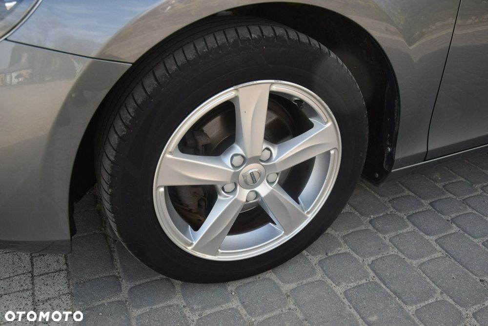 Volvo V40 D2 Kinetic - 9