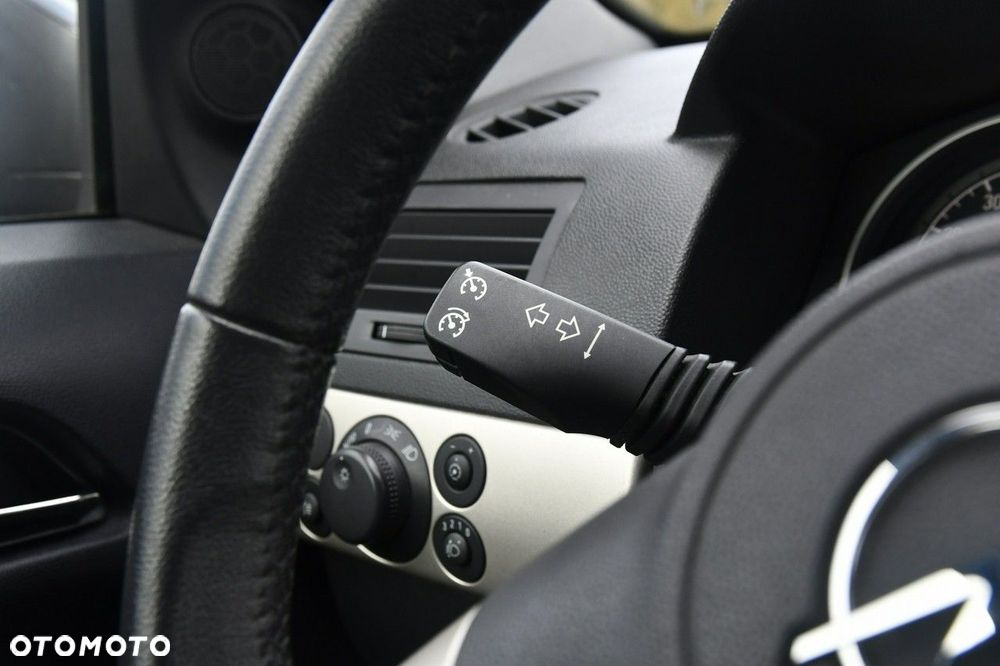 Opel Astra - 24