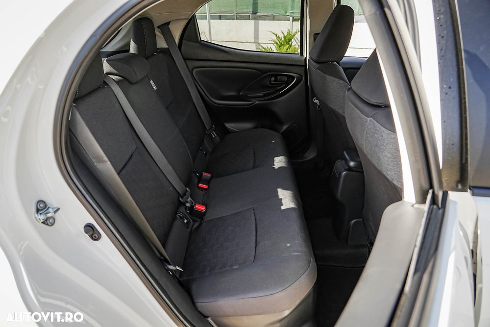 Toyota Yaris - 25
