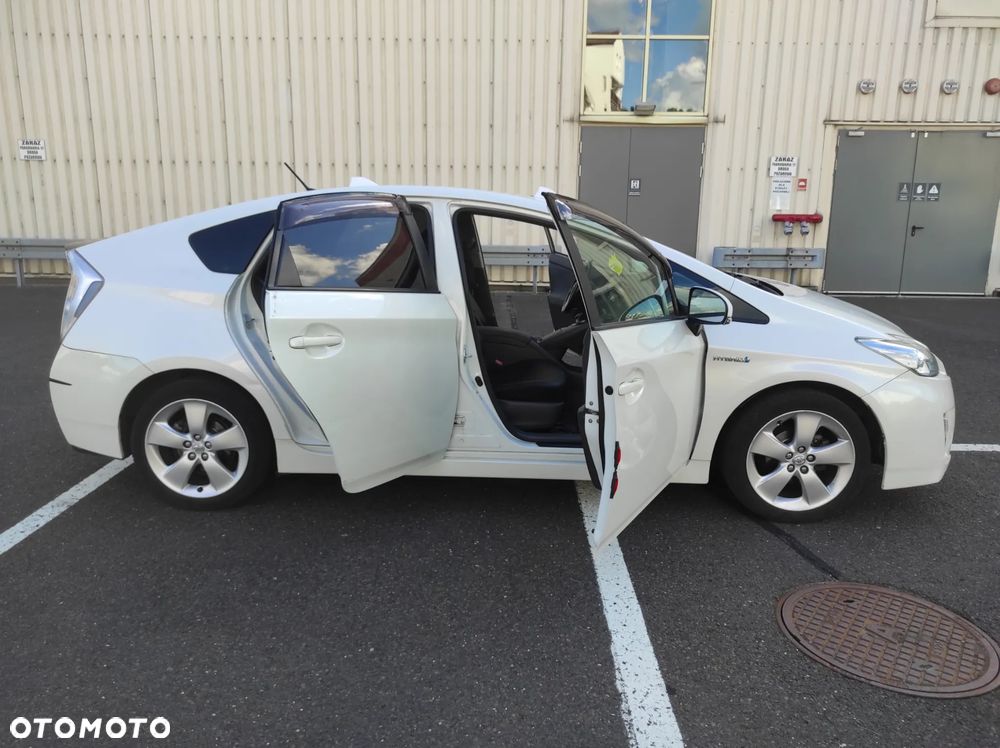 Toyota Prius - 5
