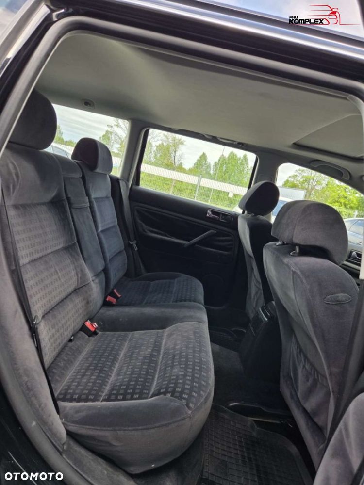 Volkswagen Passat - 10